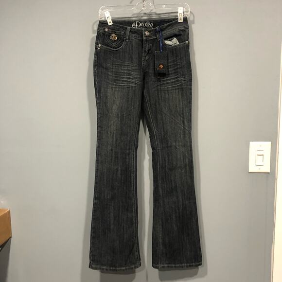 Dereon Bootcut Jeans 1/2 NWT - Picture 1 of 5